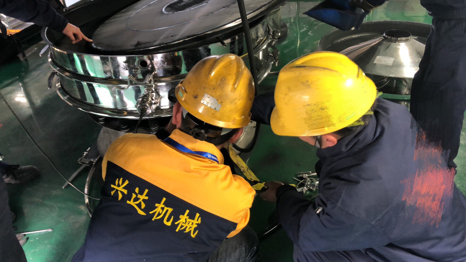 发货装机现场